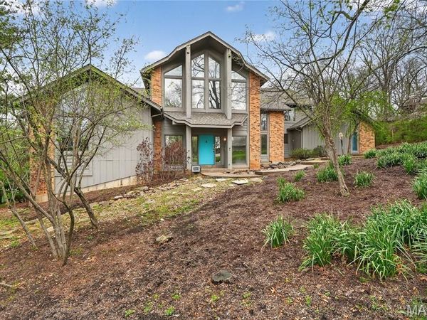 12815 Topping Manor Drive, Town and Country, MO 63131