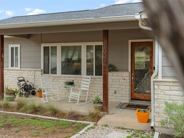 21002 Brewer LN, Lago Vista, TX 78645