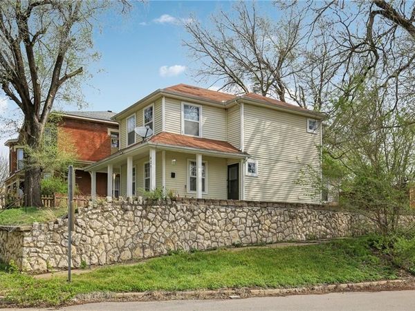 625 S 14th Street, St Joseph, MO 64501