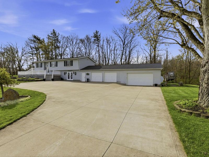 12830 New Delaware Road, Mount Vernon, OH 43050 Photo 5