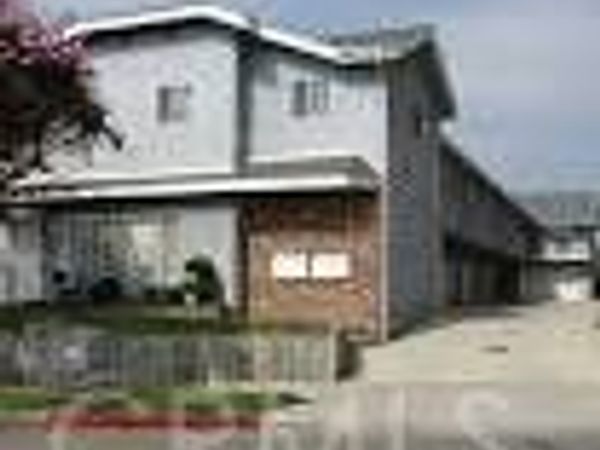 1901 Scott, Burbank, CA 91504