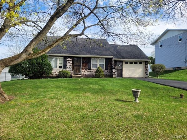 114 Skyview Drive , Liverpool, NY 13088