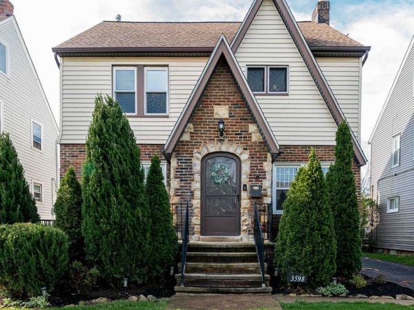 3598 Cedarbrook Road, University Heights, OH 44118
