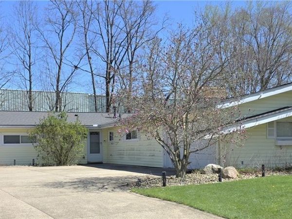 9061 Cranbrook Drive , Northfield, OH 44067