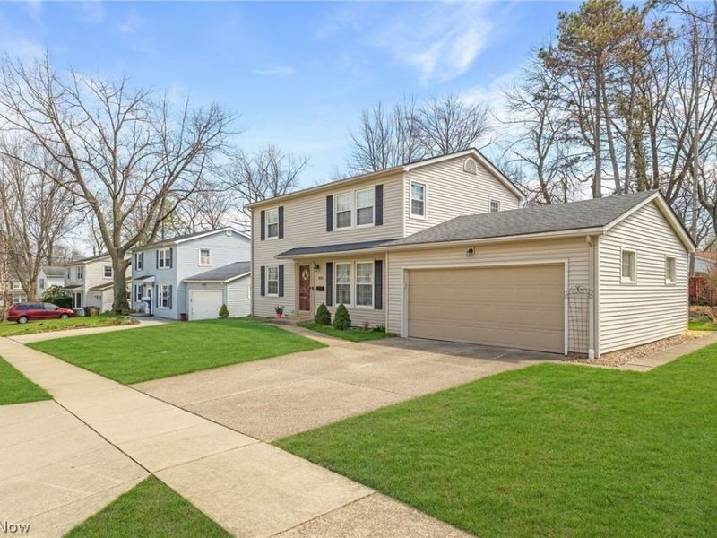 880 Markham Avenue , Cuyahoga Falls, OH 44221 Photo 2