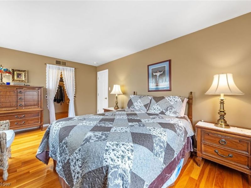 880 Markham Avenue , Cuyahoga Falls, OH 44221 Photo 20