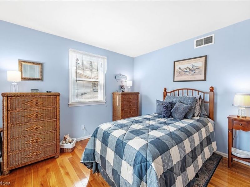 880 Markham Avenue , Cuyahoga Falls, OH 44221 Photo 24