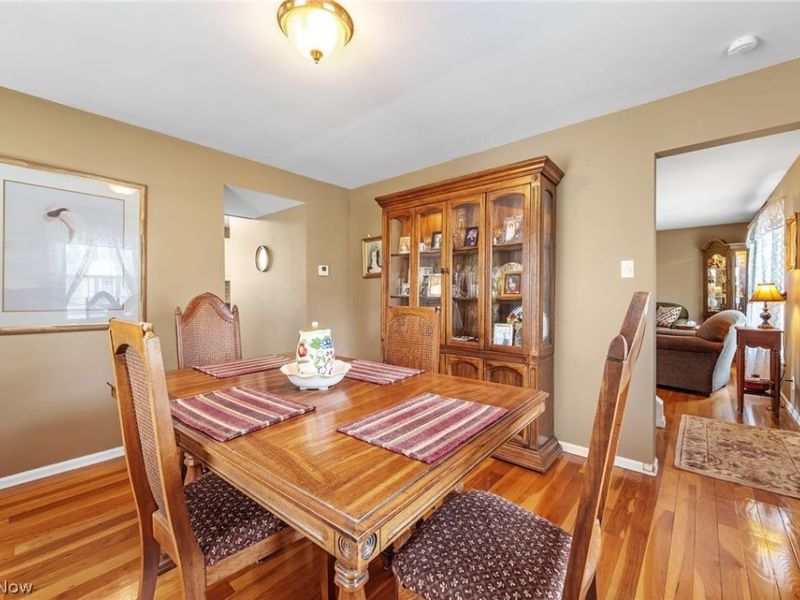 880 Markham Avenue , Cuyahoga Falls, OH 44221 Photo 8