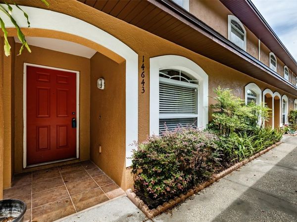14643 PAR CLUB CIRCLE , Unit 14643, TAMPA, FL 33618