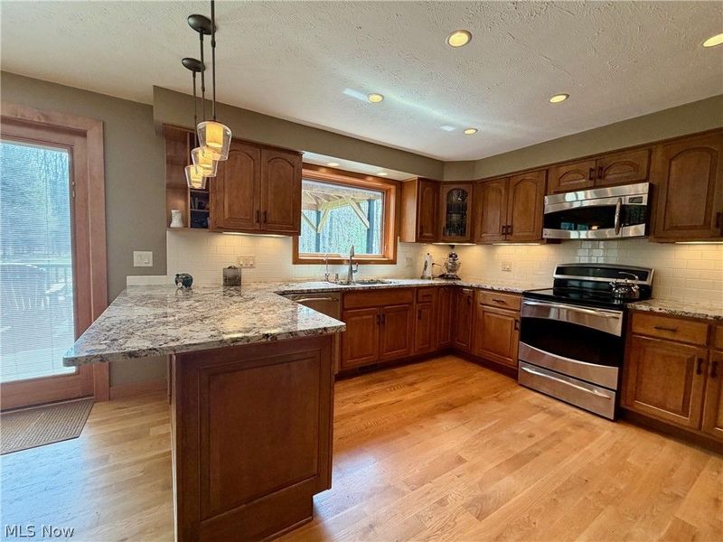 12435 Pearl Road, Chardon, OH 44024 Photo 10