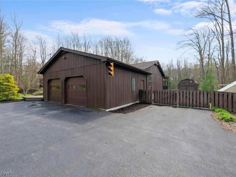 12435 Pearl Road, Chardon, OH 44024 Photo 36