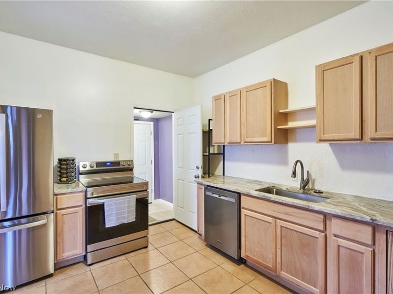 3218 Marvin Avenue, Cleveland, OH 44109 Photo 4