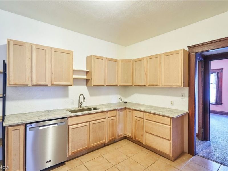 3218 Marvin Avenue, Cleveland, OH 44109 Photo 6