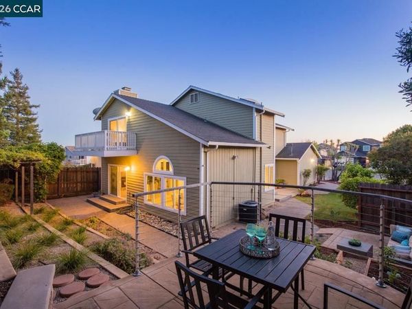 5006 Crystal Ridge Ct, Oakland, CA 94605