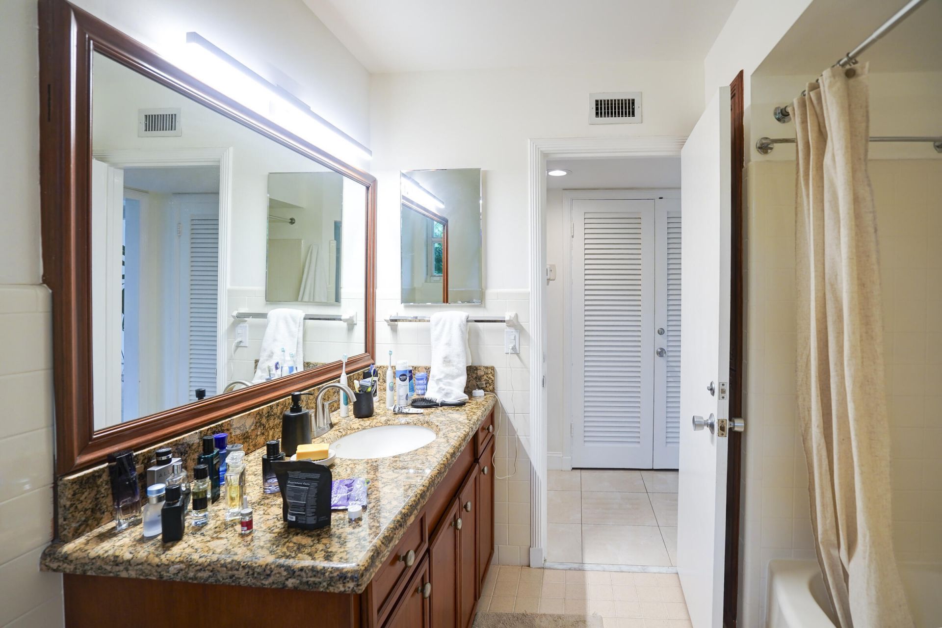 216 32nd Street, West Palm Beach, FL 33407 Photo