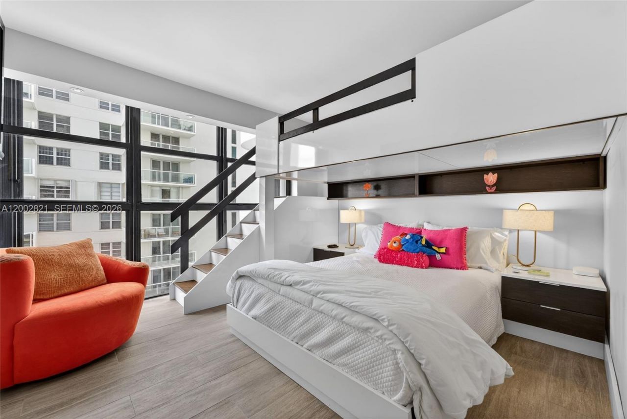 5757 Collins Ave, Unit 1104, Miami Beach, FL 33140 Photo