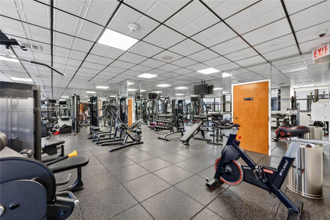 5757 Collins Ave, Unit 1104, Miami Beach, FL 33140 Photo
