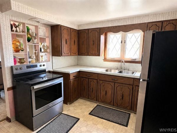 309 Bernhardt Drive , Buffalo, NY 14226