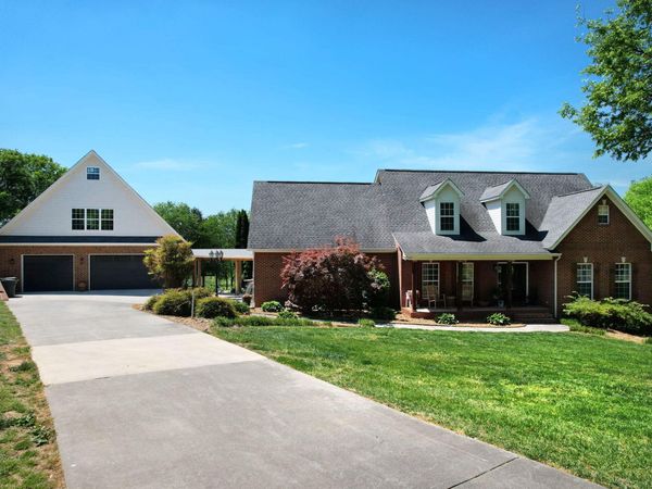 123 Pin Oak Court NE, Cleveland, TN 37323