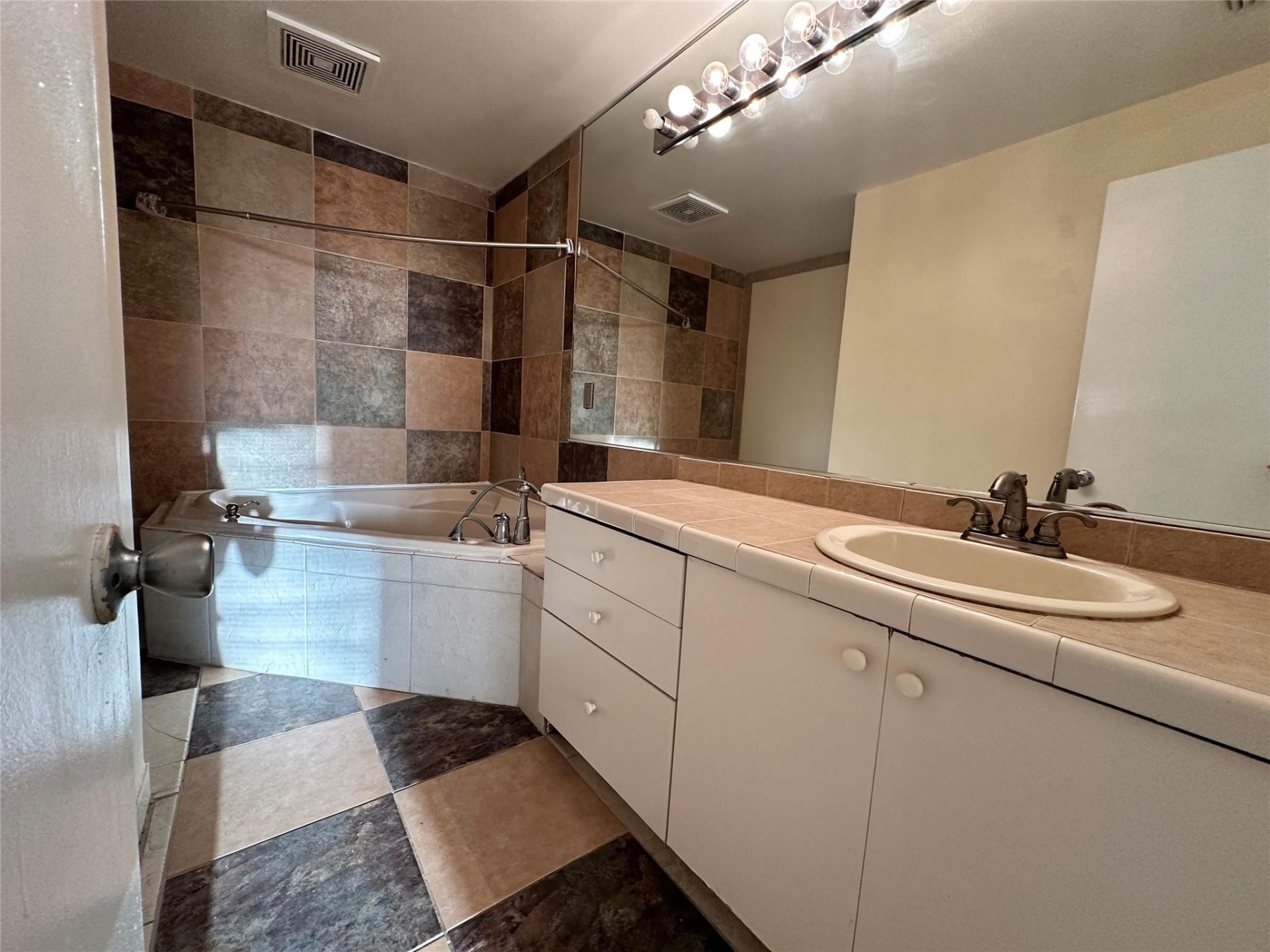 3345 NW 101st Avenue, Sunrise, FL 33351 Photo