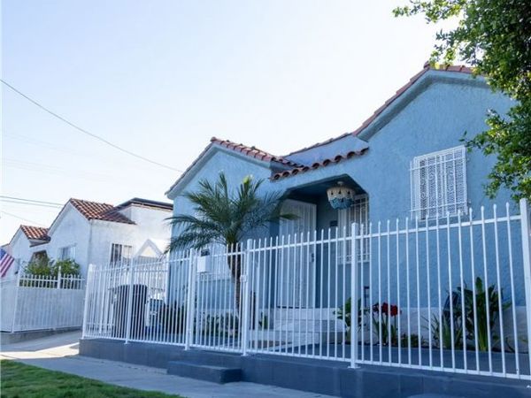 8205 Stanford, Los Angeles, CA 90001