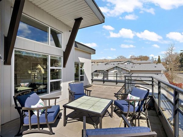 1018 Inverness Rd, Unit 503, Saanich, BC V8X 2S1