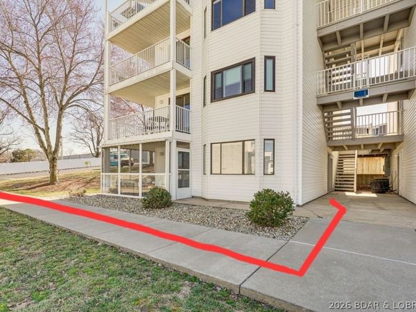 1101 Passover Road, Unit R2, Osage Beach, MO 65065