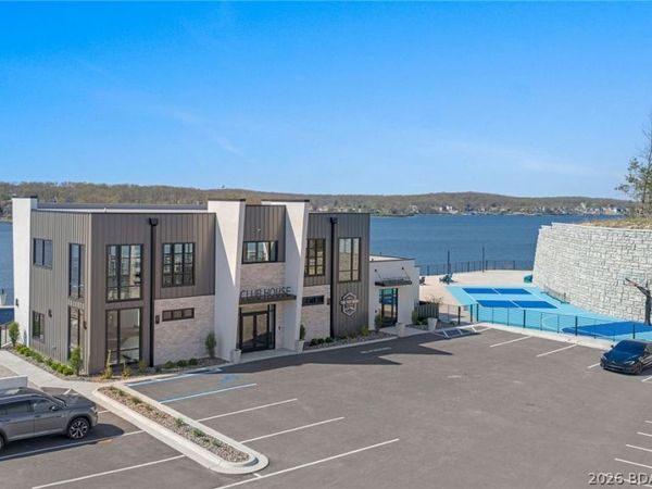 100 Blue Heron Hill, Unit 221, Lake Ozark, MO 65049