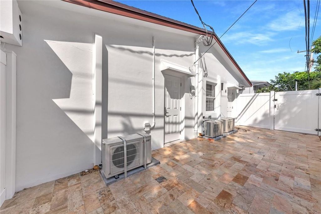 5122 NE 19th Avenue, Unit 4, Fort Lauderdale, FL 33308 Photo