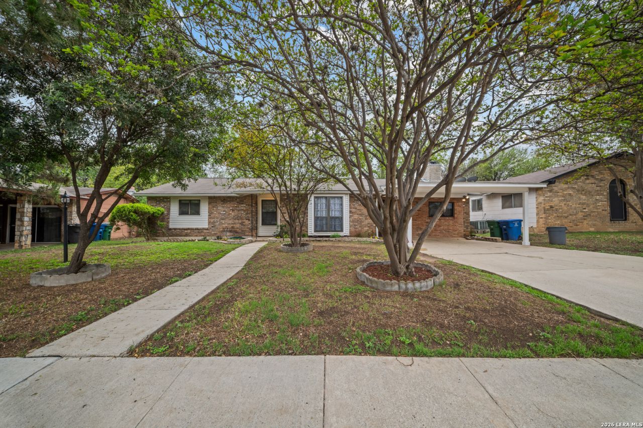 7246 Hickory Grove Dr, San Antonio, TX 78227 Main Photo