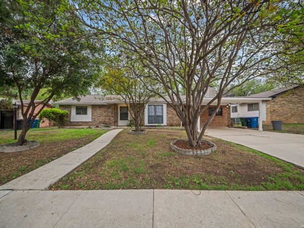 7246 HICKORY GROVE DR, San Antonio, TX 78227