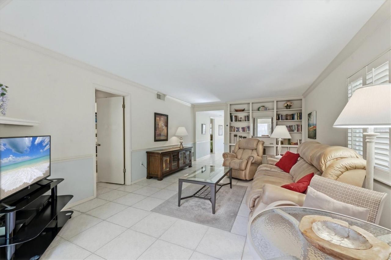 260 Santa Maria Street, Unit 105, Venice, FL 34285 Photo