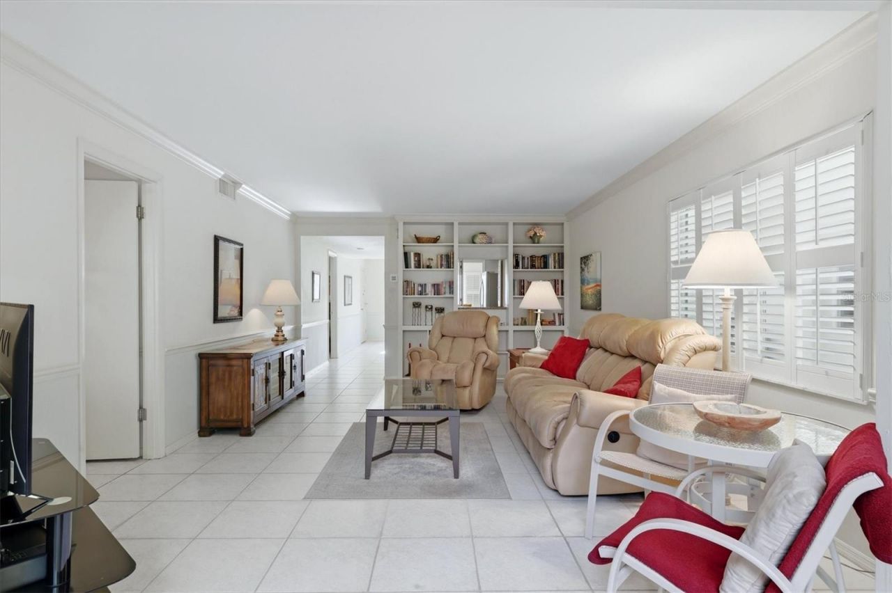 260 Santa Maria Street, Unit 105, Venice, FL 34285 Photo