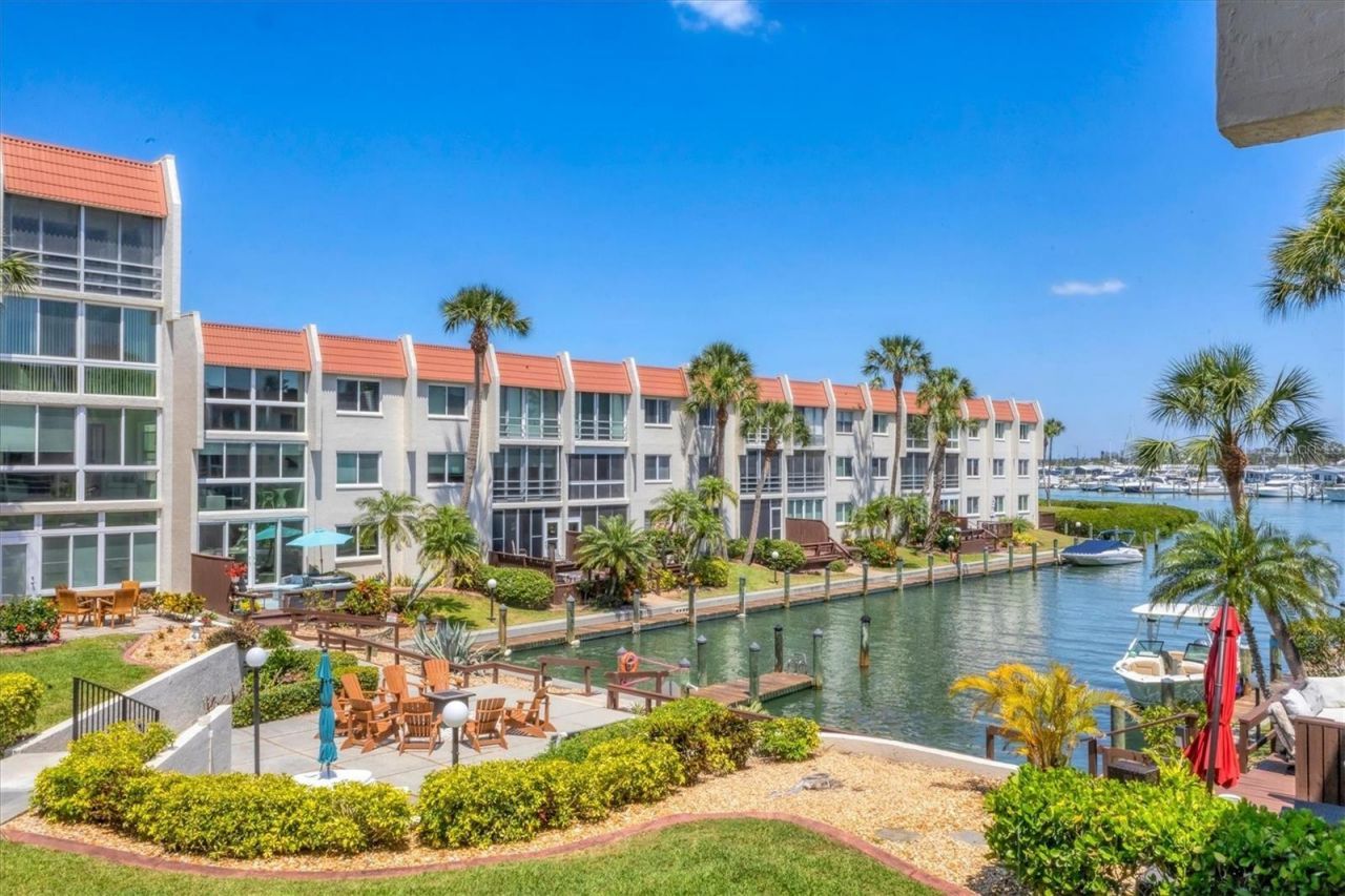 260 Santa Maria Street, Unit 105, Venice, FL 34285 Photo