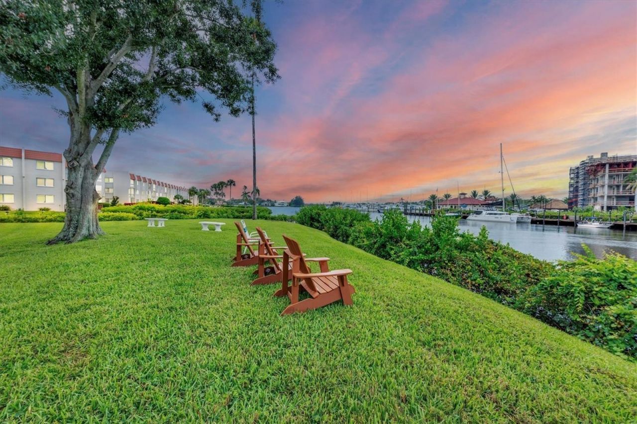 260 Santa Maria Street, Unit 105, Venice, FL 34285 Photo