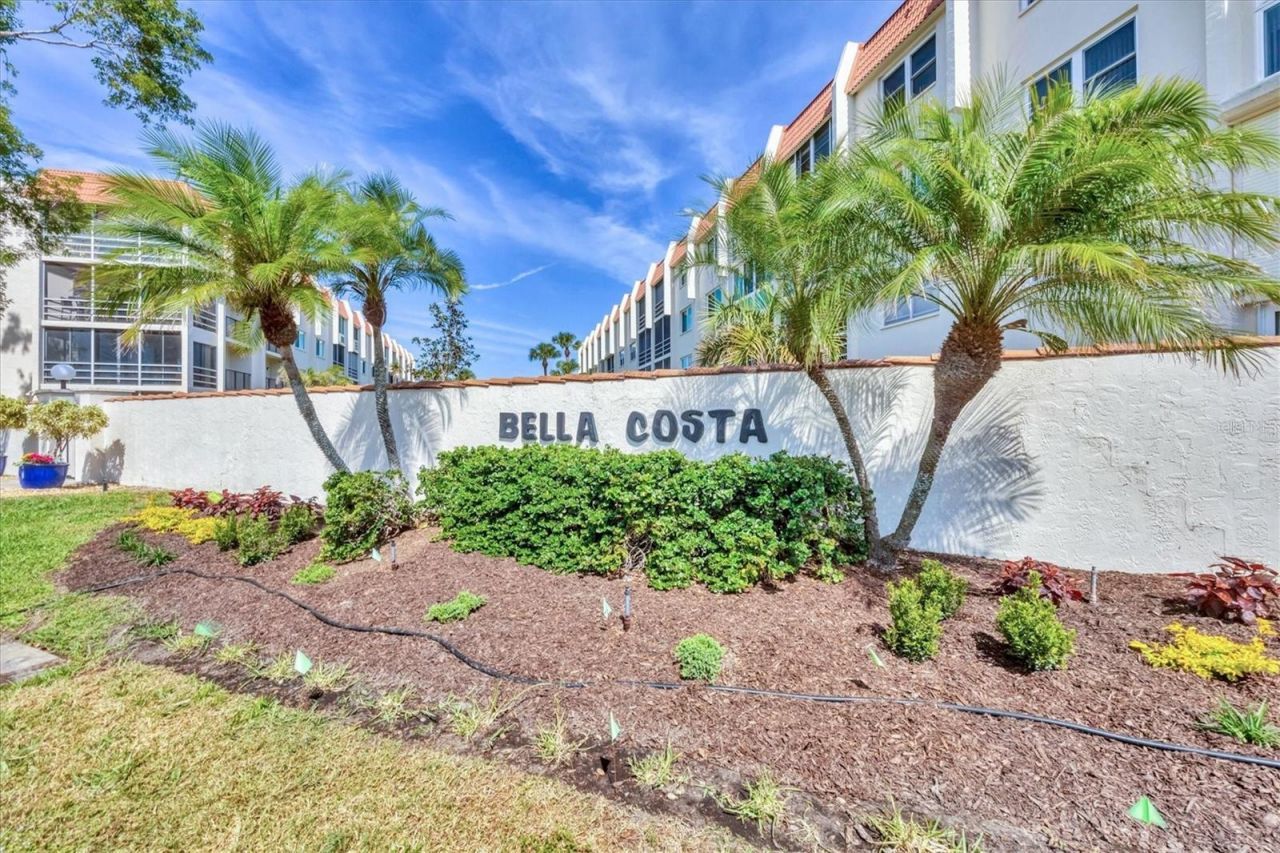 260 Santa Maria Street, Unit 105, Venice, FL 34285 Photo