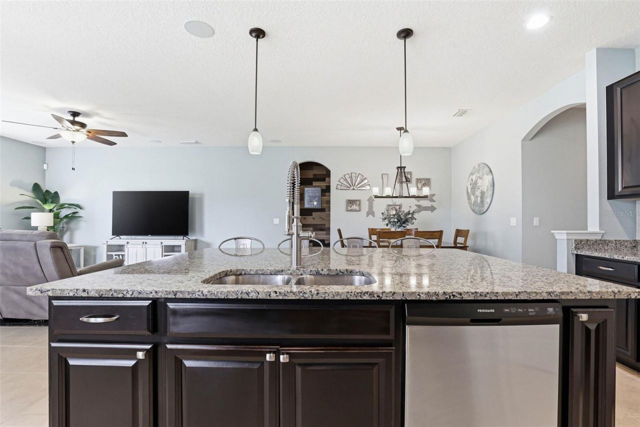 11218 Spring Point Circle , Riverview, FL 33579 Photo