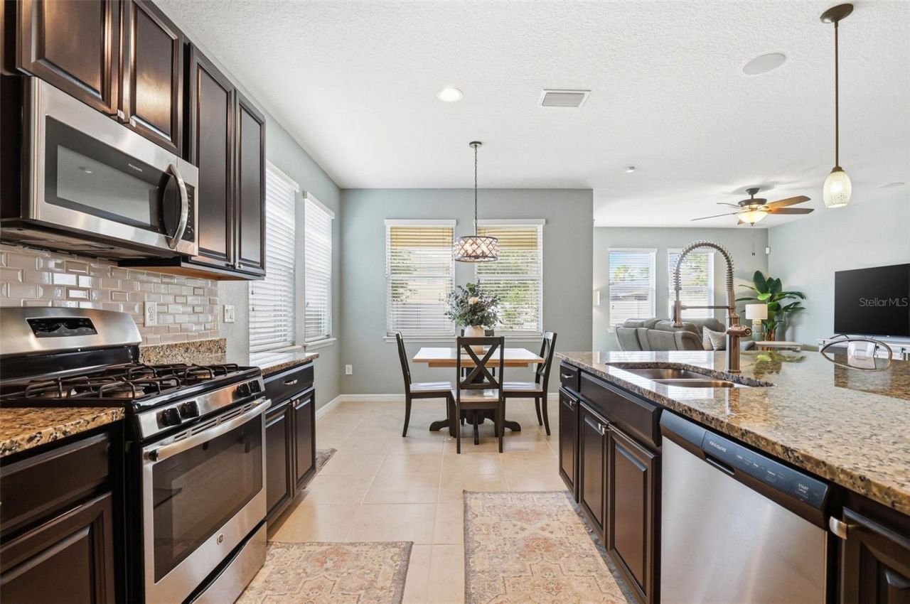 11218 Spring Point Circle , Riverview, FL 33579 Photo