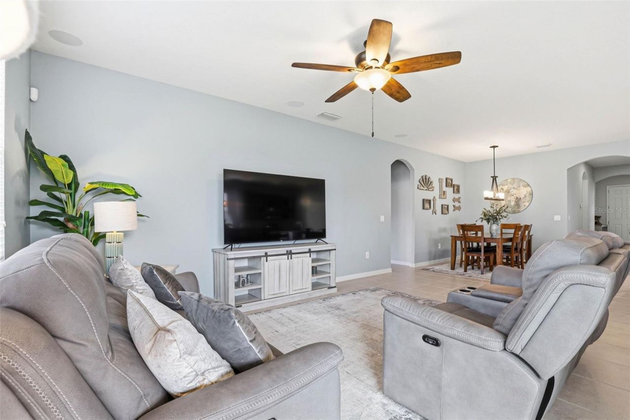 11218 Spring Point Circle , Riverview, FL 33579 Photo