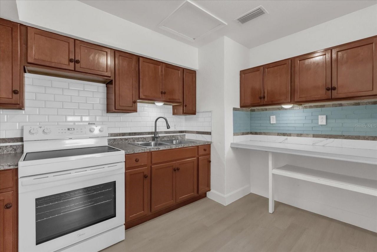 7301 Cassino Avenue, Orlando, FL 32819 Photo