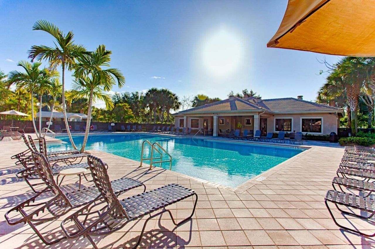 7683 Jewelwood Drive, Boynton Beach, FL 33437 Photo