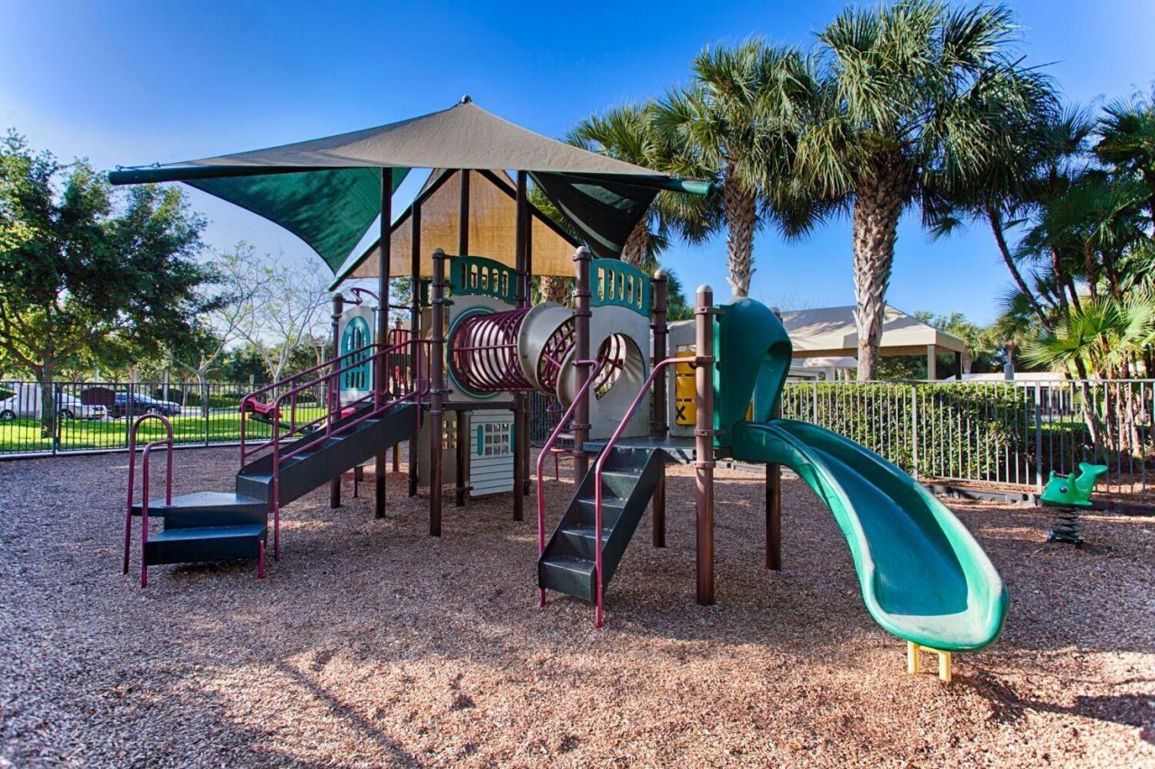 7683 Jewelwood Drive, Boynton Beach, FL 33437 Photo