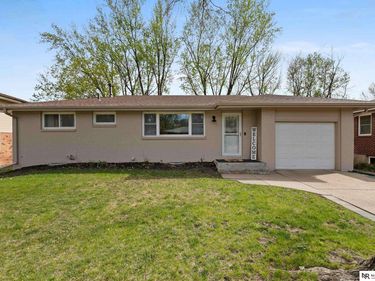7941 Steinway Road, Lincoln, NE 68505