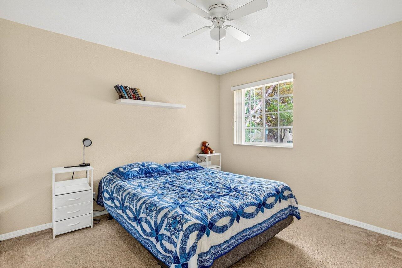 9090 NW 40th Place, Sunrise, FL 33351 Photo