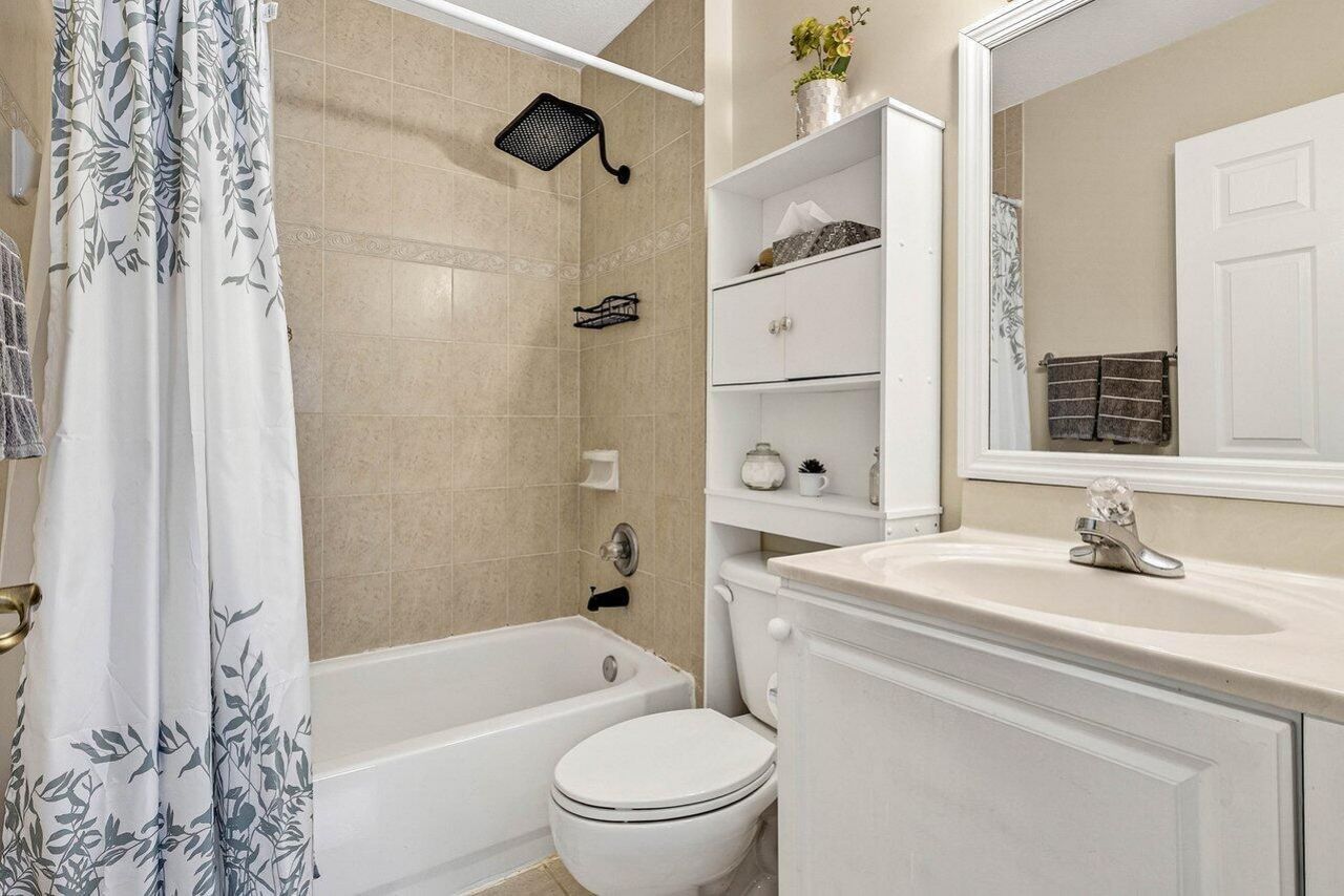 9090 NW 40th Place, Sunrise, FL 33351 Photo