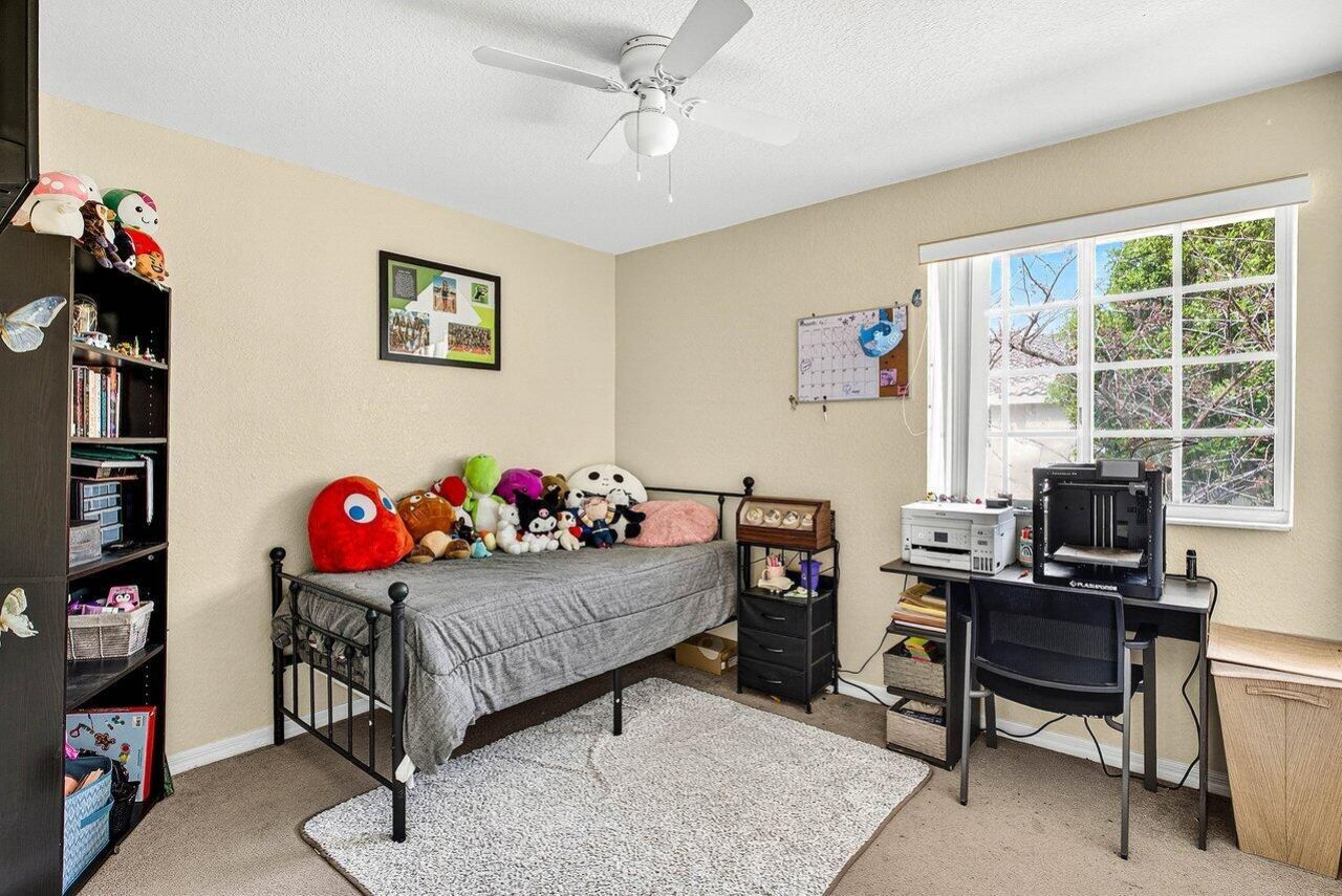 9090 NW 40th Place, Sunrise, FL 33351 Photo