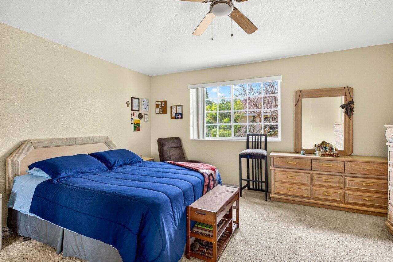 9090 NW 40th Place, Sunrise, FL 33351 Photo