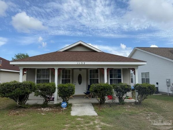 1132 Sweetbriar St, Cantonment, FL 32533