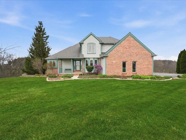 317 N 250 W , Valparaiso, IN 46385