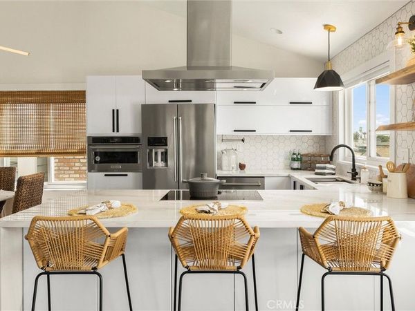 1041 Longbranch Avenue, Grover Beach, CA 93433